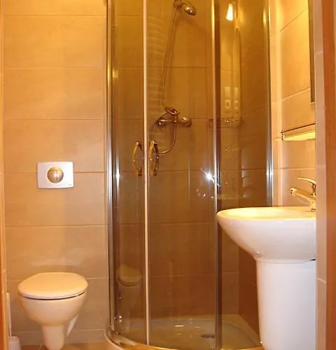 Δωμάτια σε οικογενειακή κατοικία Echo